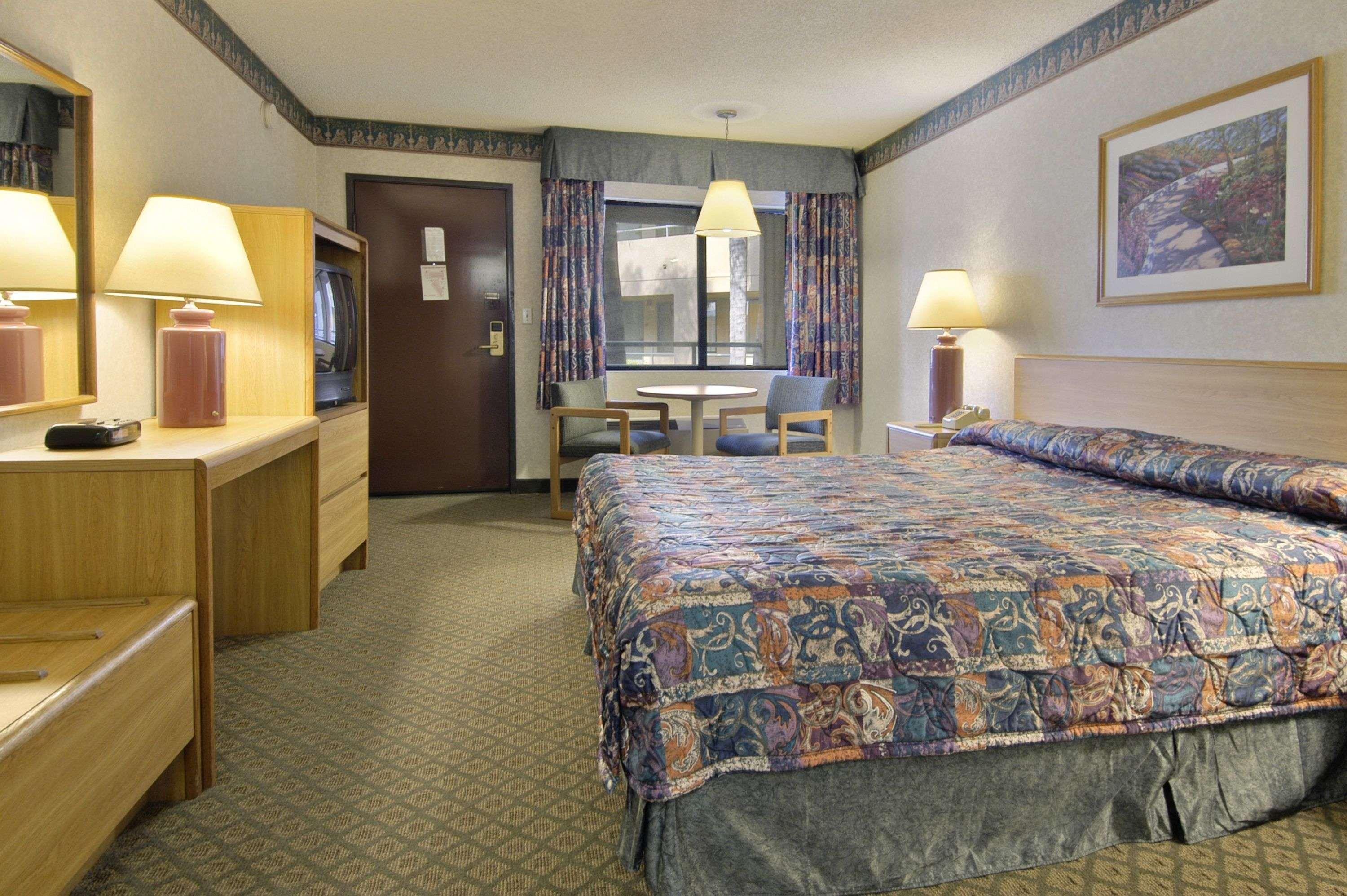 Travelodge By Wyndham Commerce Los Angeles Area Ruang foto