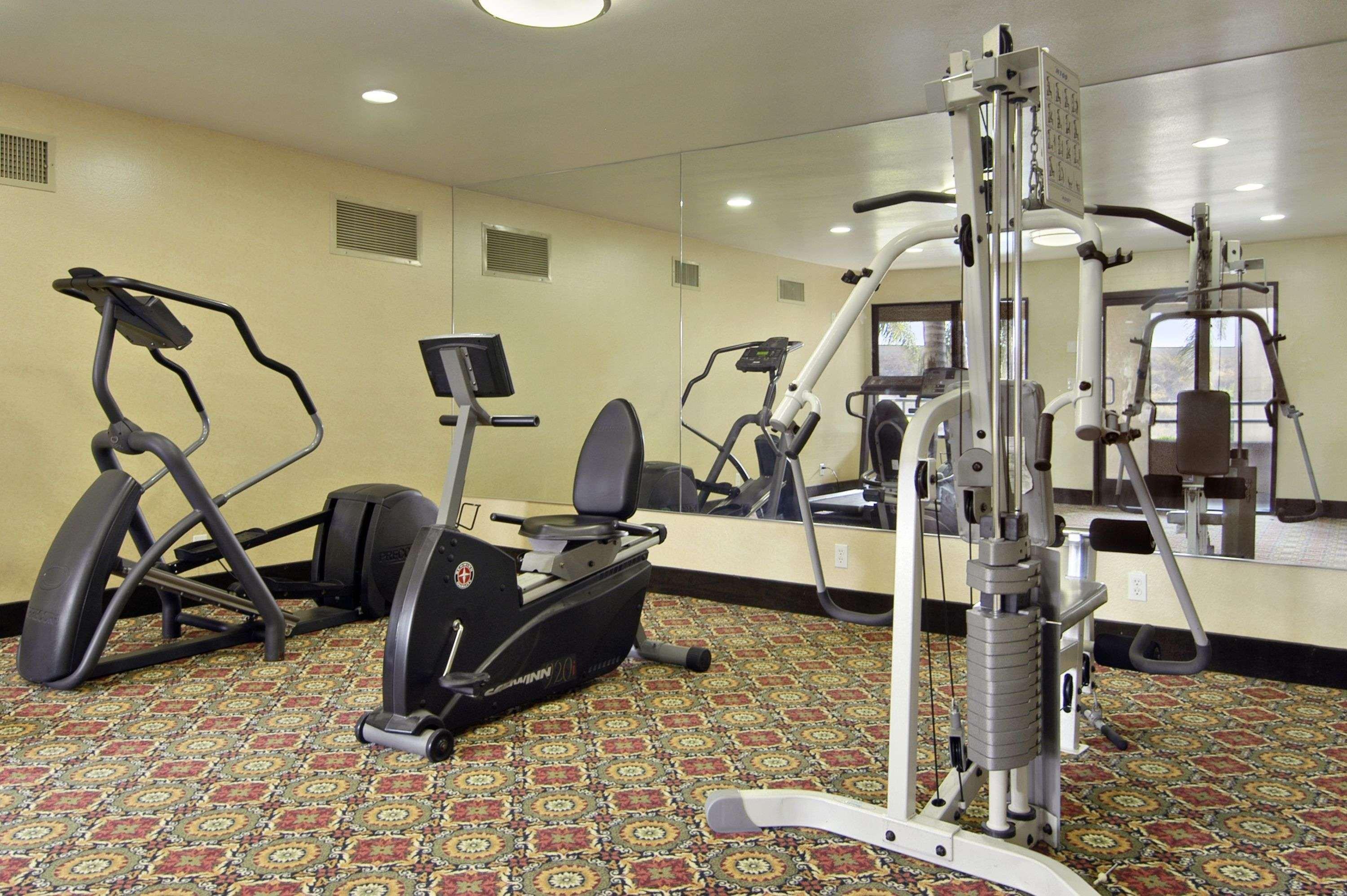 Travelodge By Wyndham Commerce Los Angeles Area Bagian luar foto